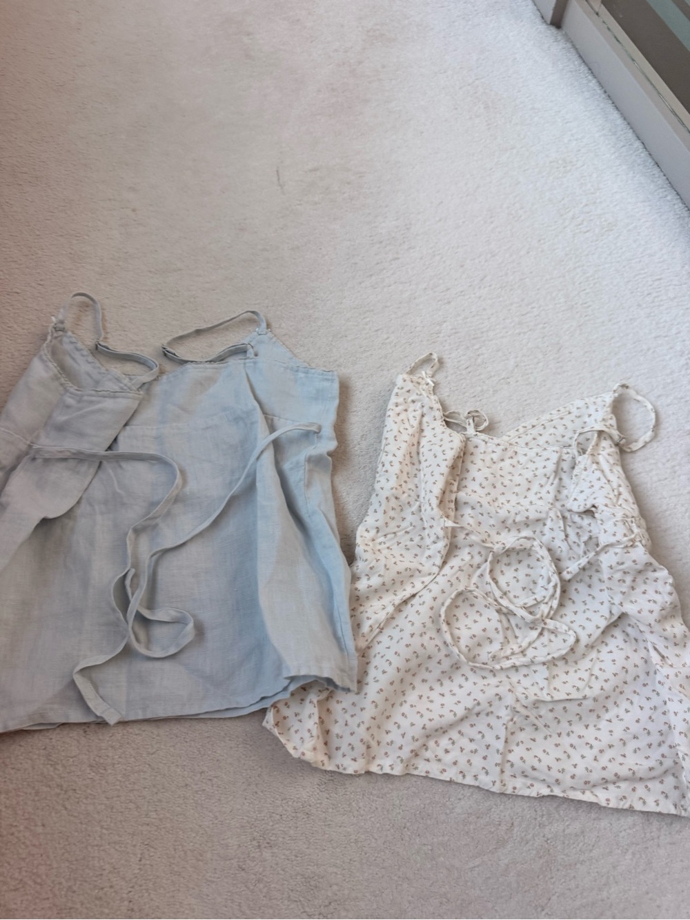 Brandy Melville Lot of Tie Back Tops - Picture 10 of 10